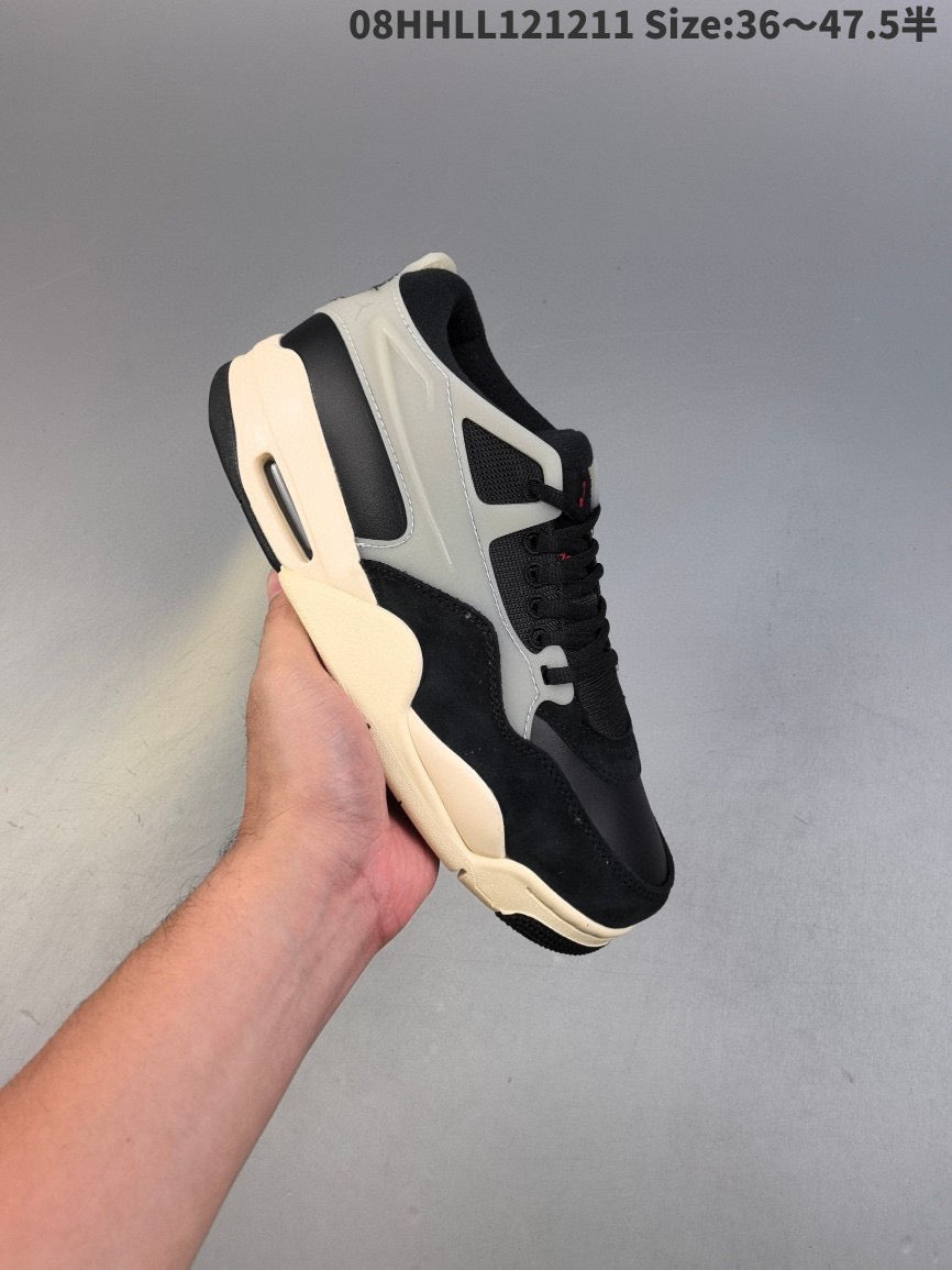 AIR JORDAN 4