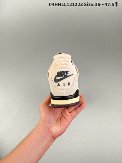AIR JORDAN 4