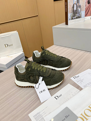 DIOR