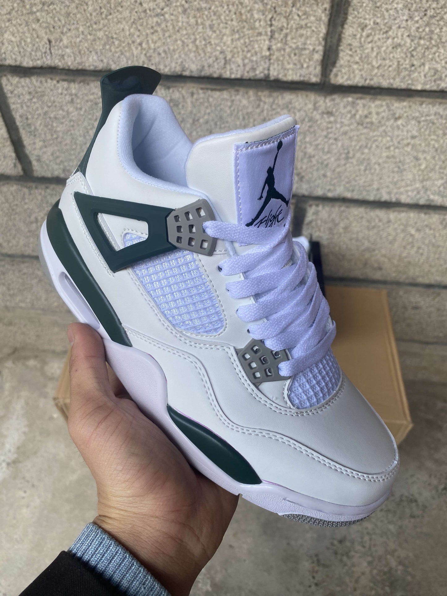 AIR JORDAN 4